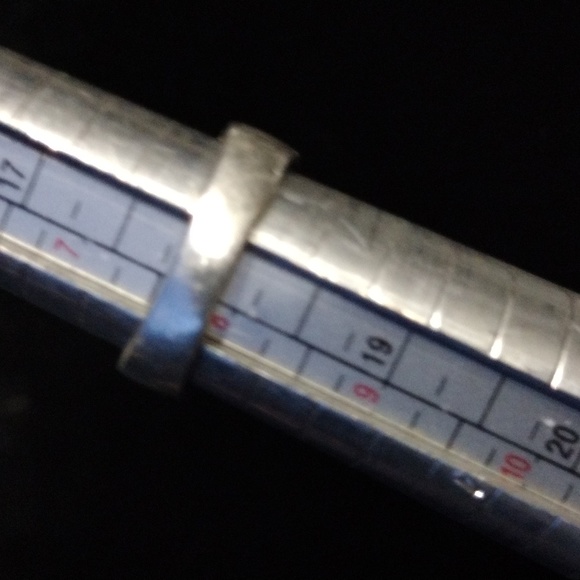 VINTAGE Sterling Silver Channel Set Red Gemstone Ring - Picture 10 of 12